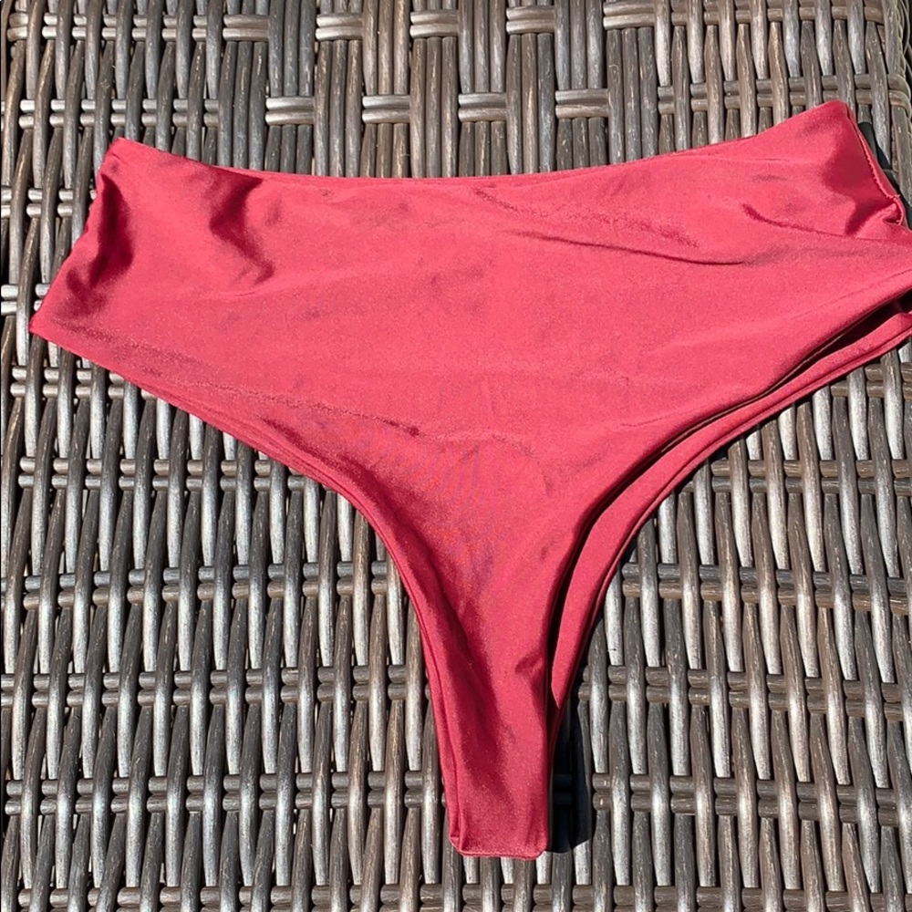 Cheeky Bikini Bottoms NWOT Size Large